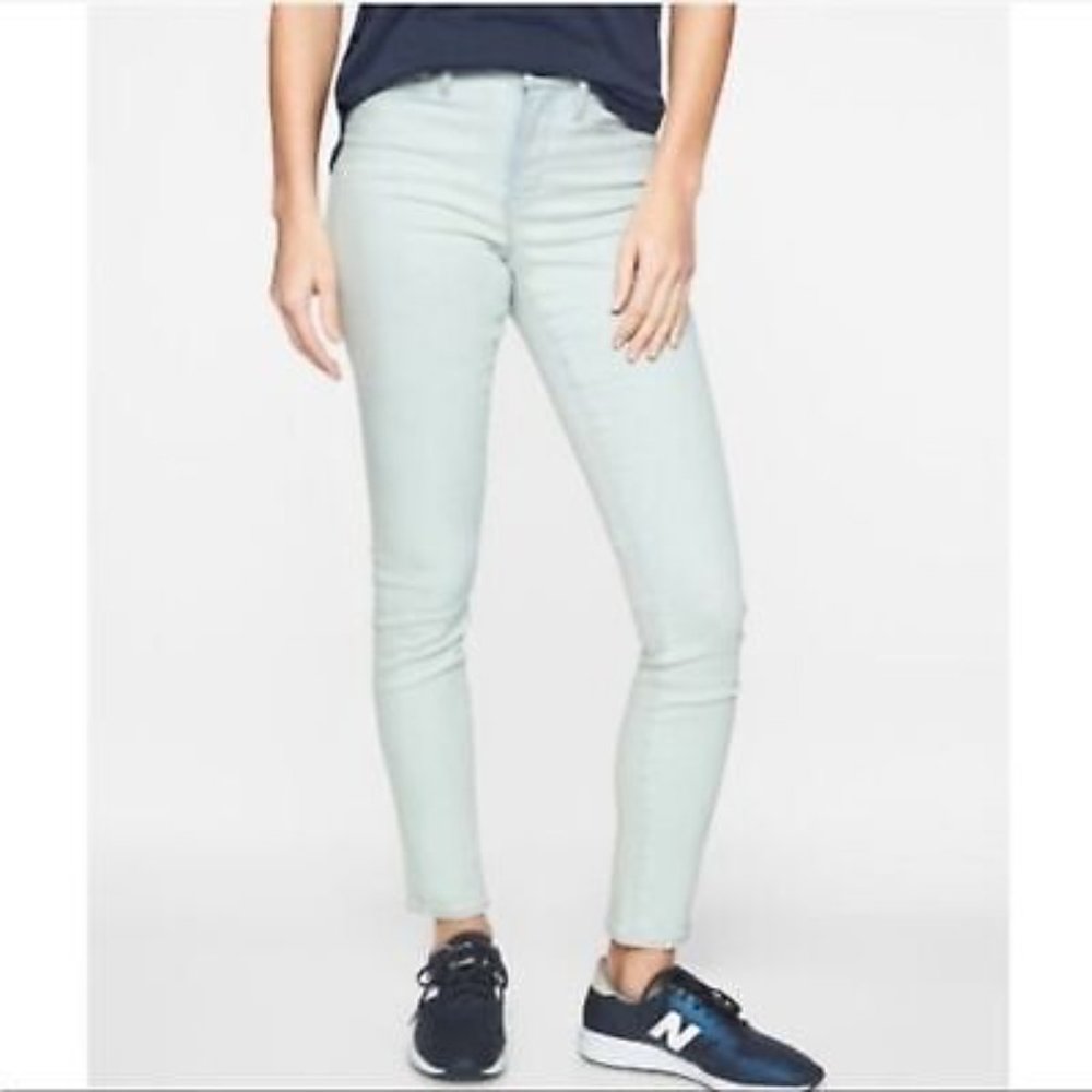 NWT! Athleta Women's Sculptek Crop Skinny Jeans Biscayne Wash/Size-6 - Picture 2 of 11